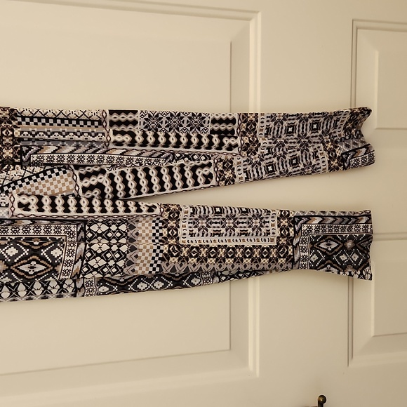 Empire ruffle tube jumpsuit, juniors size large ethnic print knit rayon - Picture 2 of 3